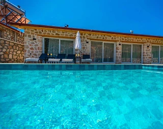 Kaş Bezirgan'da Orman Manzaralı, Özel Havuzlu, Otantik Villa - 1