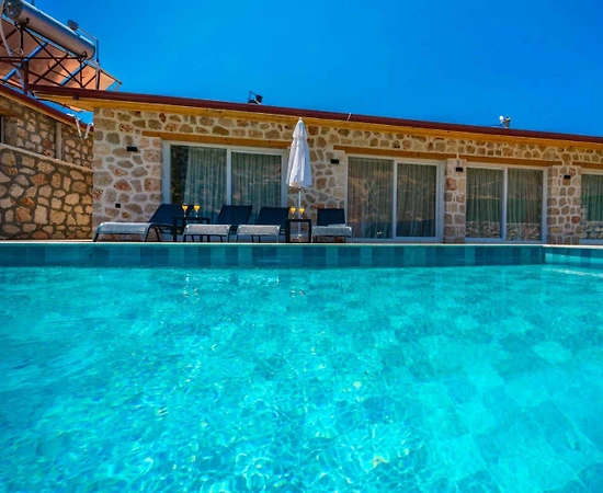 Kaş Bezirgan'da Orman Manzaralı, Özel Havuzlu, Otantik Villa - 1