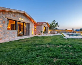 Antalya Kaş'ta Göz Alıcı Doğada, Özel Havuzlu, Taş Villa - 3