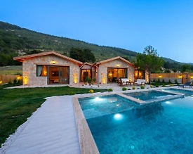 Antalya Kaş'ta Göz Alıcı Doğada, Özel Havuzlu, Taş Villa - 2