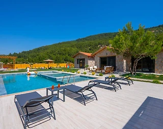 Antalya Kaş'ta Göz Alıcı Doğada, Özel Havuzlu, Taş Villa - 5