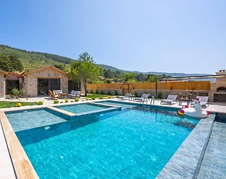 Antalya Kaş'ta Göz Alıcı Doğada, Özel Havuzlu, Taş Villa - 4