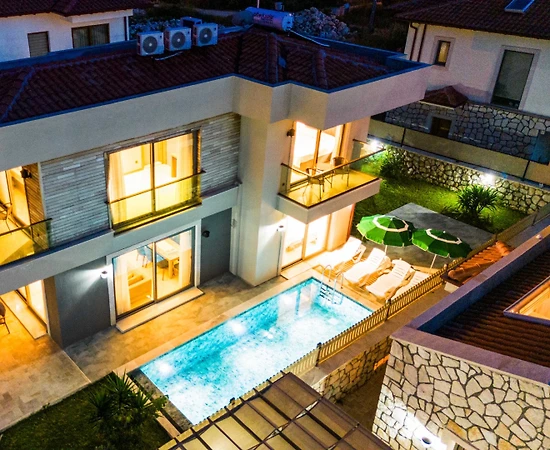 Kaş Andifli'de Harika Tasarımlı, Özel Havuzlu, 3+1 Villa - 1