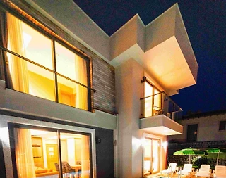 Kaş Andifli'de Harika Tasarımlı, Özel Havuzlu, 3+1 Villa - 4