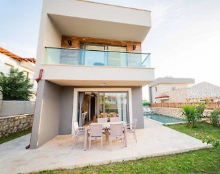 Kaş Andifli'de Harika Tasarımlı, Özel Havuzlu, 3+1 Villa - 2