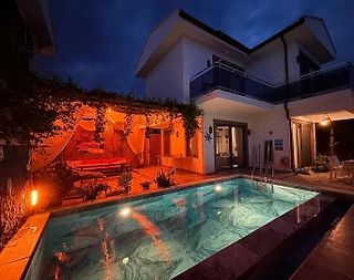 Kaş Ağullu'da Yemyeşil Doğada, Özel Havuzlu, Lüks Kiralık Villa - 2