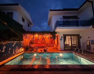 Kaş Ağullu'da Yemyeşil Doğada, Özel Havuzlu, Lüks Kiralık Villa - 1