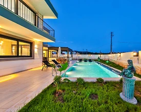Kaş Andifli'de Elverişli Konumda, Özel Havuzlu, Konforlu Villa - 2