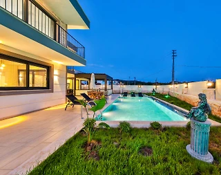 Kaş Andifli'de Elverişli Konumda, Özel Havuzlu, Konforlu Villa - 2