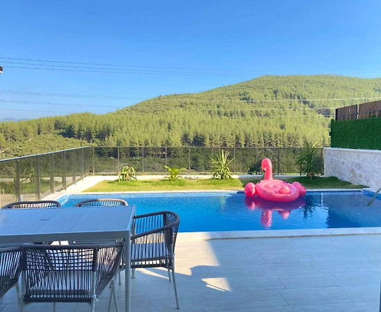 Kaş Çukurbağ'da Doğa Manzaralı, Özel Havuzlu, Kiralık Villa - 1