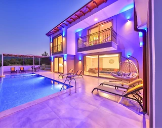 Kaş Uğrar'da Geniş Ailelere Uygun, Özel Havuzlu, Geniş Villa - 1