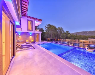 Kaş Uğrar'da Geniş Ailelere Uygun, Özel Havuzlu, Geniş Villa - 3
