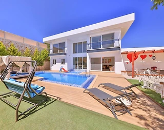 Antalya Kaş'da Doğa Manzaralı, Özel Havuzlu, Lüks Villa - 4