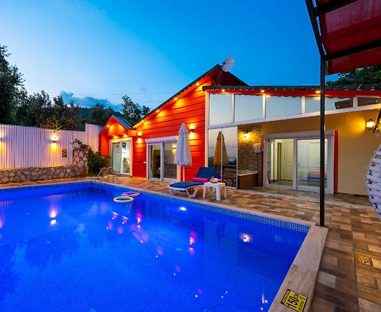 Antalya Kaş'ta Doğa İçerisinde, Özel Havuzlu, Kiralık Balayı Villası - 1