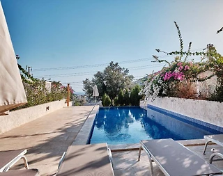 Kalkan Kızıltaş'ta Merkezi Konumda, Özel Havuzlu, Modern Villa - 1