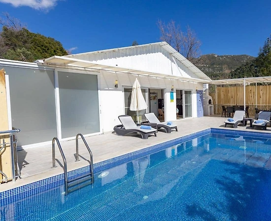 Kaş İslamlar'da Enfes Doğada, Özel Havuzlu, Kiralık Villa - 1