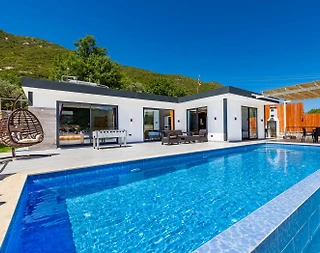 Kaş Sarıbelen'de Muhteşem Doğa Manzaralı, Özel Havuzlu, Lüks Villa - 1