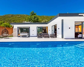 Kaş Sarıbelen'de Muhteşem Doğa Manzaralı, Özel Havuzlu, Lüks Villa - 2