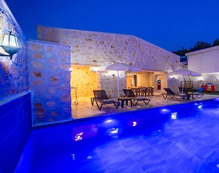 Kaş İslamlar'da Doğanın Tam Ortasında, Özel Havuzlu, Modern Villa - 1