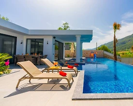 Antalya Kaş'ta Doğa Manzaralı, Özel Havuzlu, Bol Olanaklı Villa - 3