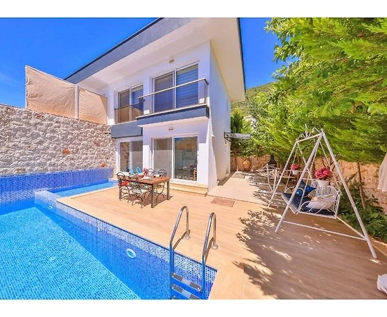 Antalya Kaş'ta Modern Tasarımlı, Özel Havuzlu, Jakuzili Kiralık Villa - 1