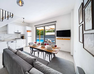 Kaş Kasaba'da Minimalist Tasarımlı, Özel Havuzlu, Balayı Villası - 1