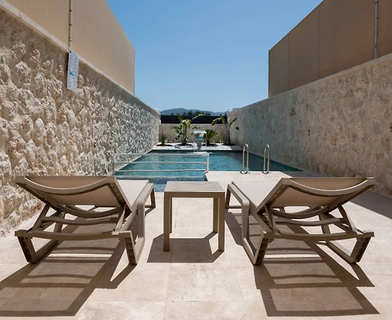 Kaş Kasaba'da Sessiz Konumda, Özel Havuzlu, Kiralık Villa - 1