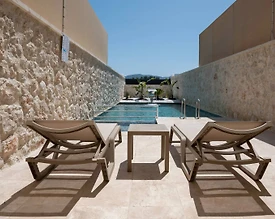 Kaş Kasaba'da Tesis İçerisinde, Özel Havuzlu, Balayı Villası - 2