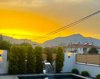 Kemer Çamyuva'da Elverişli Konumda, Özel Havuzlu, Modern Villa - 3