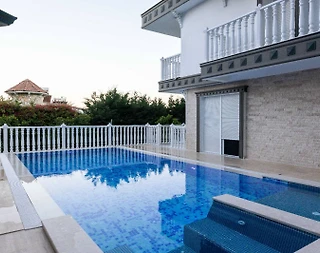 Antalya Kemer'de Denize Yakın, Özel Havuzlu, Muhafazakar Villa - 5