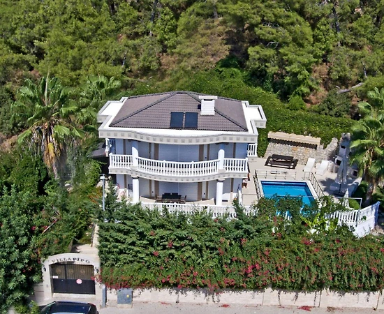 Antalya Kemer'de Denize Yakın, Özel Havuzlu, Muhafazakar Villa - 1