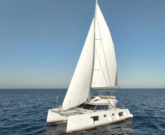 Antalya Kemer'de Masmavi Sularda, 4 Katmanlı, Ferah Katamaran - 1