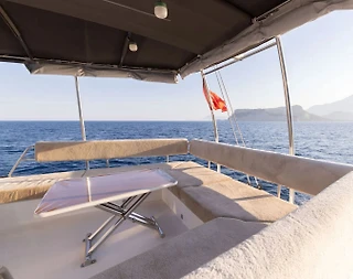 Antalya Kemer'de Masmavi Sularda, 4 Katmanlı, Ferah Katamaran - 5