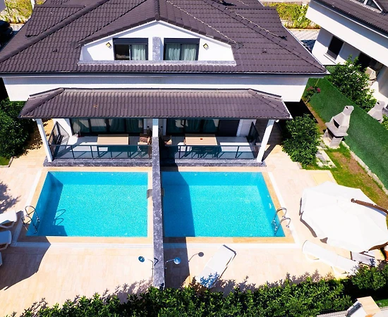 Kemer Arslanbucak'ta Geniş Ailelere Uygun, Isıtmalı Havuzlu, 6 Kişilik Villa - 1