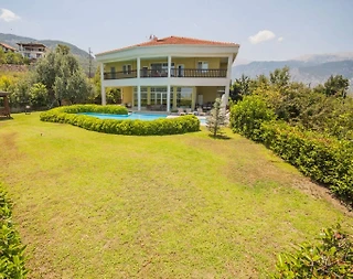 Antalya Konyaaltı'nda Geniş Alanlara Sahip, Özel Havuzlu, Ferah Villa - 2