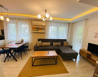 Antalya Konyaaltı'nda Plaja 150 Metre Mesafede, Bahçeli, Dubleks Suit - 1