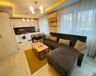 Antalya Konyaaltı'nda Plaja 150 Metre Mesafede, Bahçeli, Dubleks Suit - 2