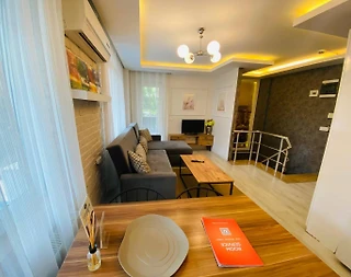 Antalya Konyaaltı'nda Plaja 150 Metre Mesafede, Bahçeli, Dubleks Suit - 3