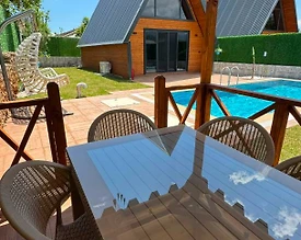 Antalya Konyaaltı'nda Sakin Konumda, Özel Isıtmalı Havuzlu, Modern Bungalov - 2