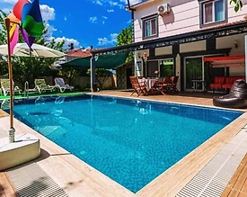 Antalya Korkuteli'nde Geniş Bahçeli, Özel Havuzlu, Konforlu Villa - 3