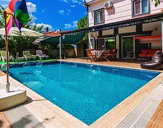 Antalya Korkuteli'nde Geniş Bahçeli, Özel Havuzlu, Konforlu Villa - 3