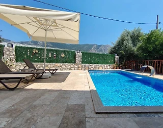 Antalya Kumluca'da Çekirdek Ailelere Uygun, Özel Havuzlu, Taş Villa - 4