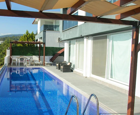 Antalya Kumluca'da Kalabalık Aileler İçin, Özel Havuzlu, Kiralık Villa - 1