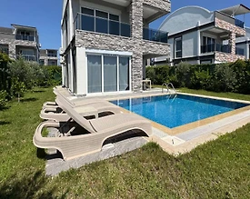 Antalya Manavgat'da Site İçerisinde, Isıtmalı Havuzlu, Geniş Villa - 3