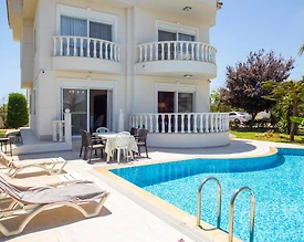 Antalya Serik'te Site İçerisinde, Özel Havuzlu, Geniş Bahçeli Villa - 2