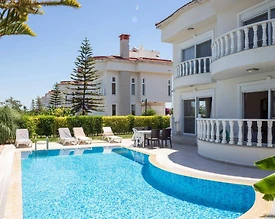 Antalya Serik'te Site İçerisinde, Özel Havuzlu, Geniş Bahçeli Villa - 3