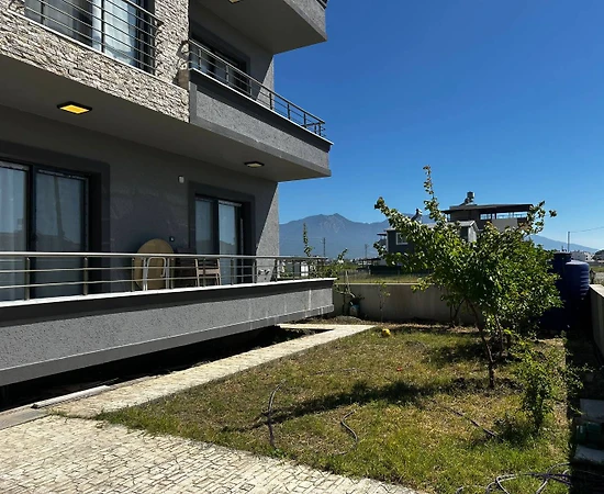 Arsuz Gökmeydan'da Geniş Aileler için Uygun, Taş Mimarili, 5+1 Villa - 1