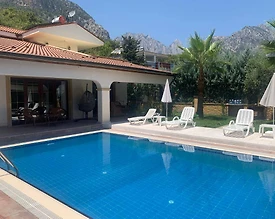 Kemer Göynük'te Denize Yakın Konumda, Ortak Havuzlu, Merkezi Villa - 2