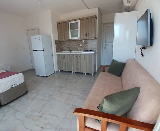 Balıkesir Avşa'da Denize Yakın, 2 Kişilik, Konforlu Suit Daire - 1