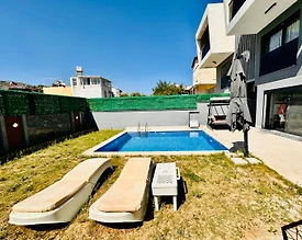 Aydın Kuşadası'nda Elverişli Konumda, Özel Havuzlu, Kiralık Villa - 2